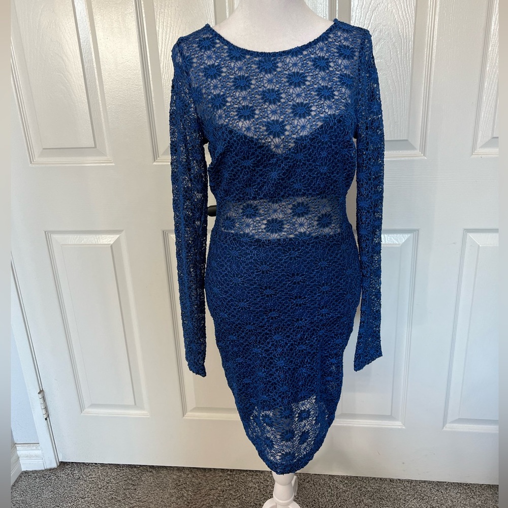 “New” Long Sleeve Sexy/Classy Blue Dress Size Medium